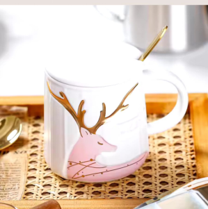 Reindeer Mug with Lid and Teaspoon