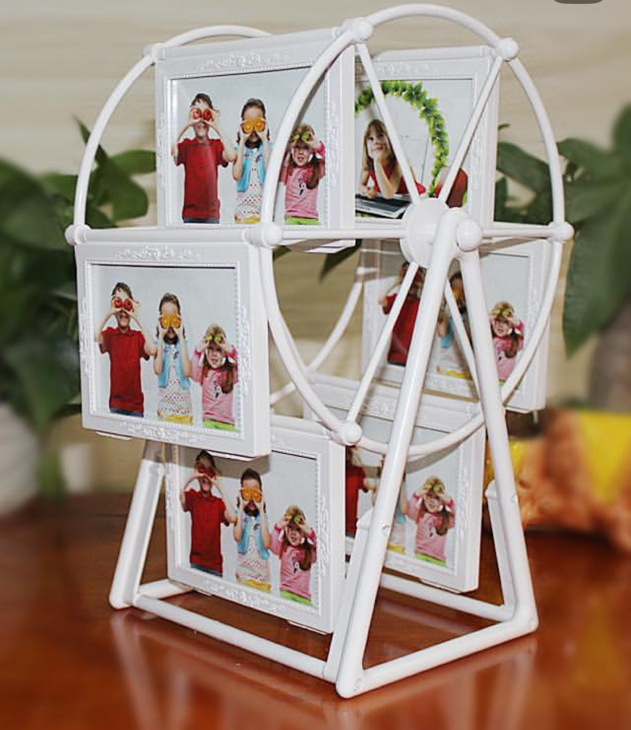 Rotating photo wheel