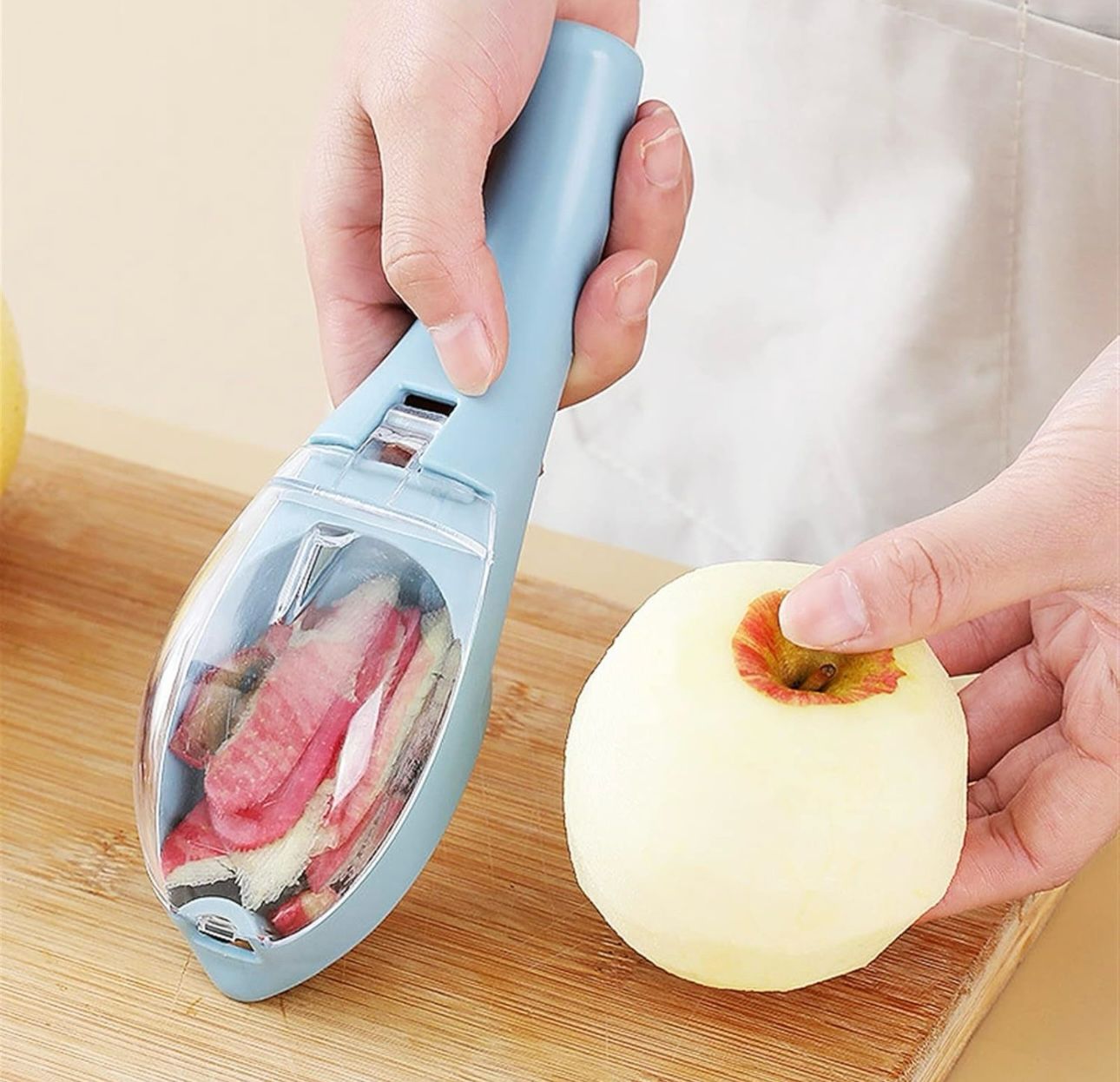 Multifunctional Vegetable Peeler with Built-In Storage