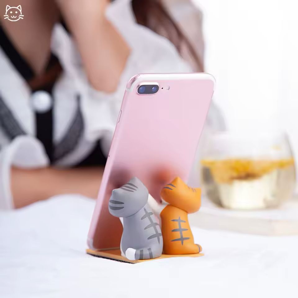 Kitten Cellphone Stand